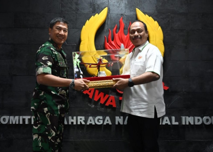 Danlanud TNI AU Abdulrahman Saleh Kunjungi KONI Jatim 