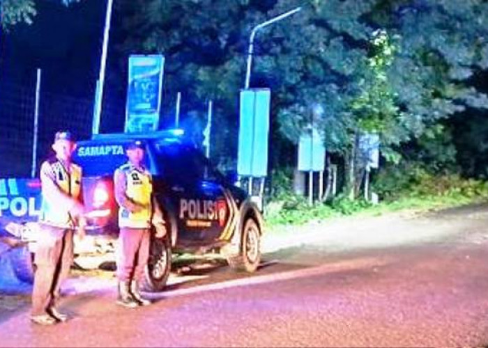 Cegah Aksi Bandit Jalanan, Polsek Sukolilo Gelar Patroli Sisir Jalan Akses Jembatan Suramadu