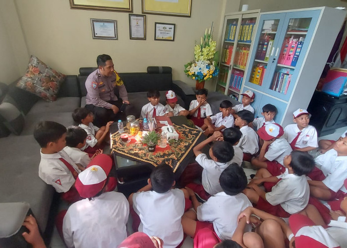 Polsek Sawahan Sosialisasi Kenakalan Anak dan Bahaya Narkoba