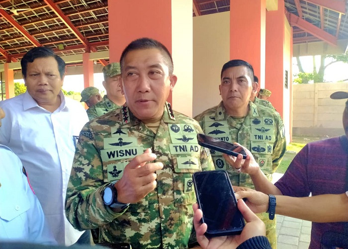 Danjen Akademi TNI Tinjau Program Taruna Bakti di Sekolah Rakyat Kota Pasuruan