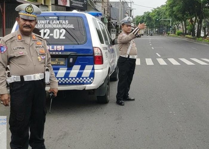 Polsek Sukomanunggal Siagakan Personel Pengamanan Jalur Bonek 