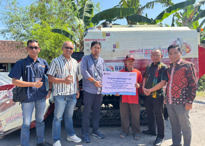 Tingkatkan Produktivitas Petani di Magetan, BRI Salurkan Bantuan CSR Combine Harvester