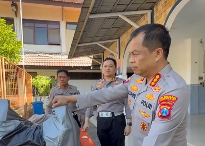 Kado HUT Ke-80 Bhayangkara, Satlantas Polrestabes Surabaya Gelar Bazar Pengambilan Motor Kecelakaan