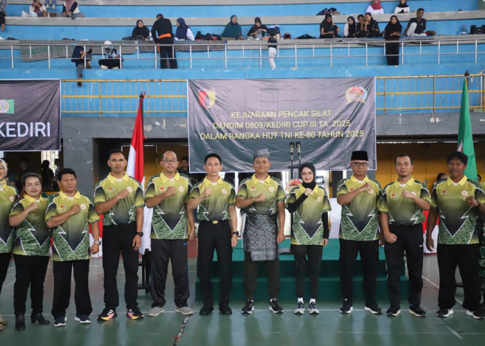 Kapolres Kediri Kota Bersama Forkopimda Hadiri Pembukaan Kejuaraan Pencak Silat Dandim Cup III Tahun 2025