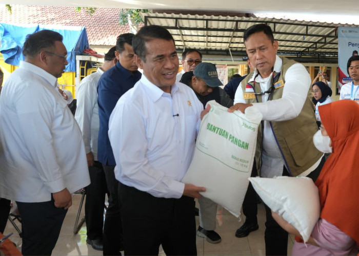 184.313 Warga Surabaya Terima Bantuan Pangan dari Presiden, 495 PBP Disalurkan di Lidah Kulon