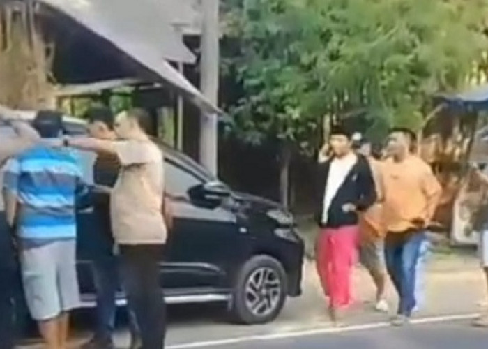 Dua Pria yang Bawa Celurit untuk Carok di Situbondo Dijebloskan ke Sel
