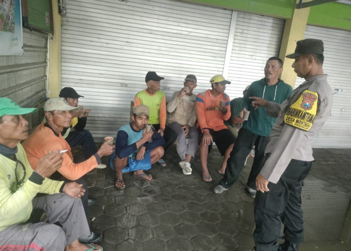 Jaga Kamtibmas di Ngawi, Polsek Pangkur Gelar Dialog 'NGOBRAS' Bersama Warga Waruktengah