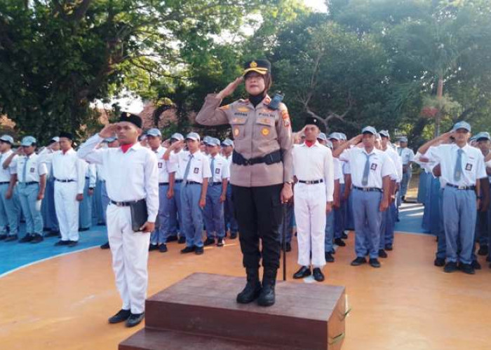 Giat Police Goes to School, Wakapolres Bangkalan Ajak Siswa SMAN 1 Miliki Kepekaan Semangat Nasionalisme
