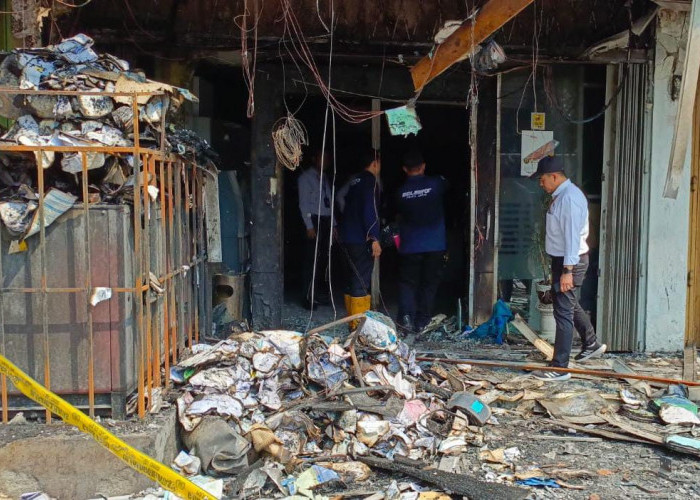 Labfor Polda Jatim Selidiki Bekas Kebakaran Gedung BRI Bangil