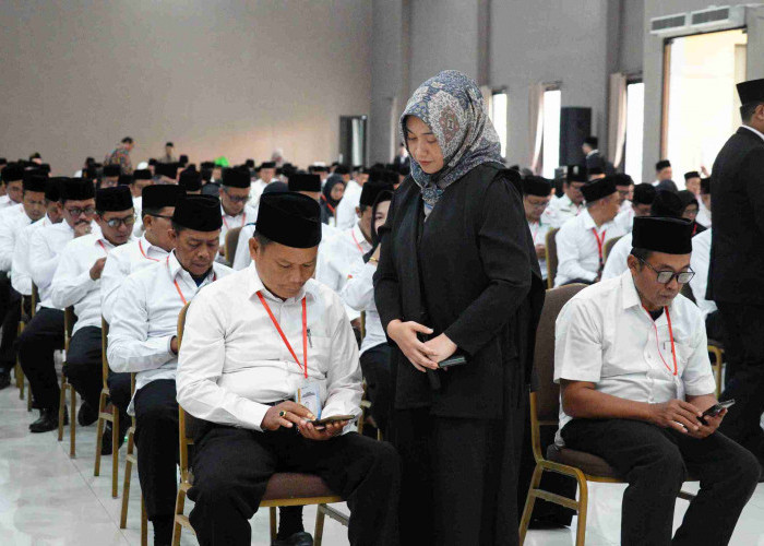 Menhaj Larang Kepala Daerah Jadi Petugas Haji 2026