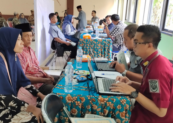 Imigrasi Tanjung Perak Tuntaskan Pelayanan Paspor 1.460 Calon Jemaah Haji Gresik