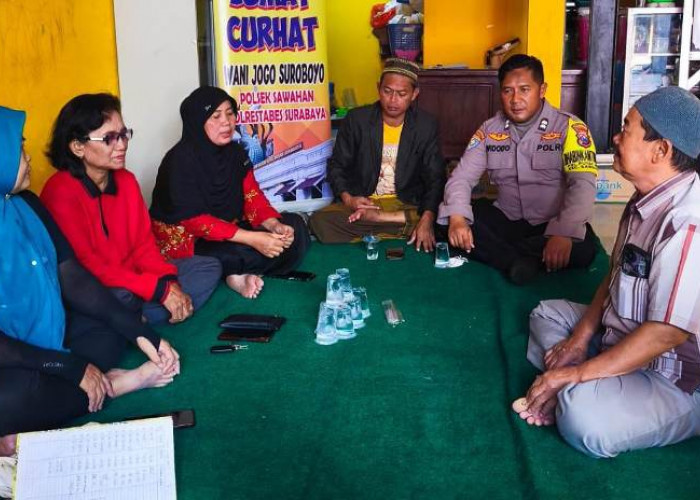 Polsek Sawahan Gelar Jumat Curhat  dengan Warga Putat Jaya Surabaya