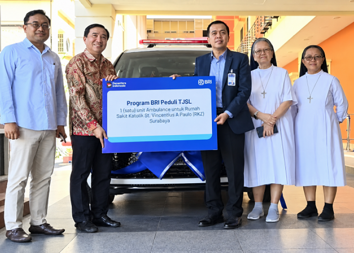 BRI Peduli Salurkan Ambulans untuk Perkuat Layanan Kesehatan RKZ Surabaya