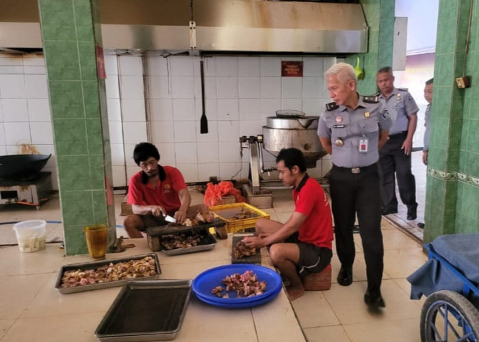 Kadivpas Beri Atensi Khusus Pelayanan Makanan, Targetkan Lapas Surabaya Punya Dapur Sehat