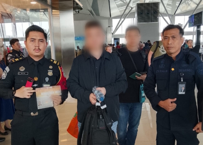 Imigrasi Soetta Tolak Masuk WN RRT Terkait Dugaan Pencurian di Dalam Pesawat