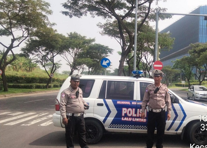 Polsek Lakarsantri Gelar Patroli Hoofdbereau Menyala di Kawasan Citraland Surabaya