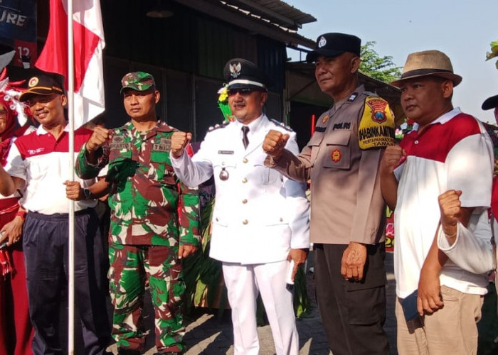 Desa Pertapan Maduretno Taman Gelar Kirab Karnaval