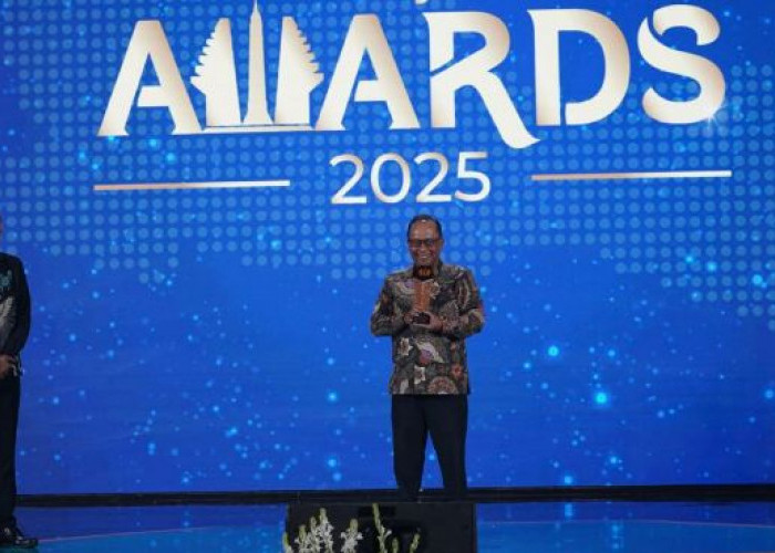 Bank Jatim Raih Penghargaan Kategori Peningkatan Pembiayaan Usaha Berkelanjutan