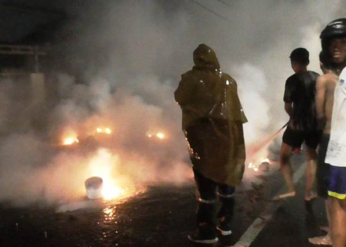 Polda Jatim Selidiki Pikap Muatan Bahan Kimia Terbakar Depan Mako Brimob