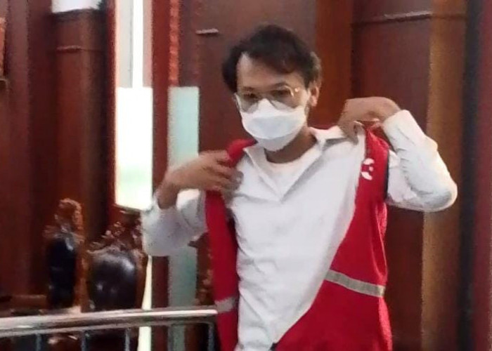 Tiga Saksi Fakta Sudutkan Permadi Dalam Sidang Perusakan Rumah di Surabaya