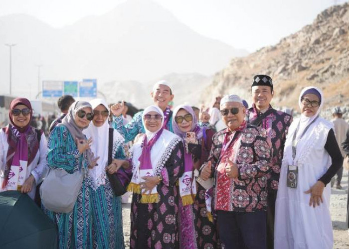Jemaah Umrah Bakkah Travel Kembali ke Tanah Air, Haru Tinggalkan Tanah Suci