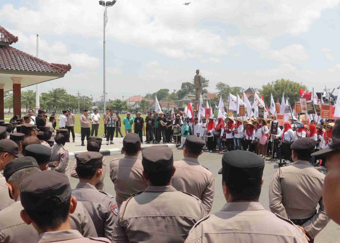Polres Blitar Sambut Damai Aksi Unjuk Rasa GMNI Blitar dan Konsorsium Pembaharuan Agraria