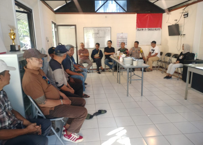 Polsek Tenggilis Mejoyo Gelar Jumat Curhat, Ajak Warga Jadi Polisi bagi Diri Sendiri