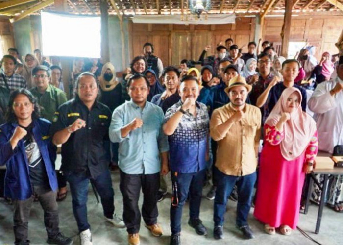 Diskominfo Jatim Ajak Ratusan Anggota Karang Taruna Ubah Perilaku Konsumtif Jadi Produktif