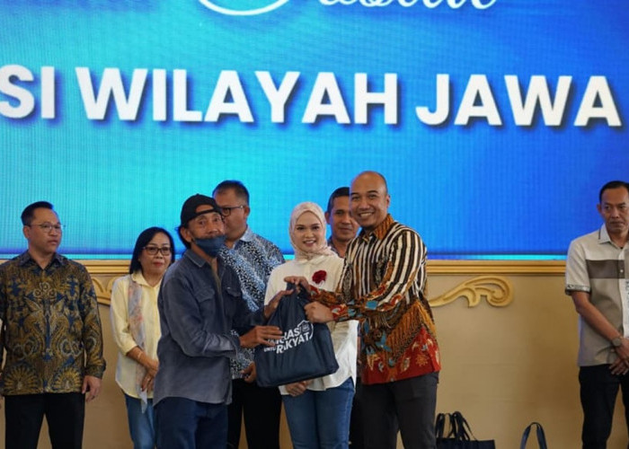 Wujudkan Semangat Imigrasi untuk Rakyat,  Imigrasi Se-Jawa Timur Berbagi Bersama Wong Blitar 