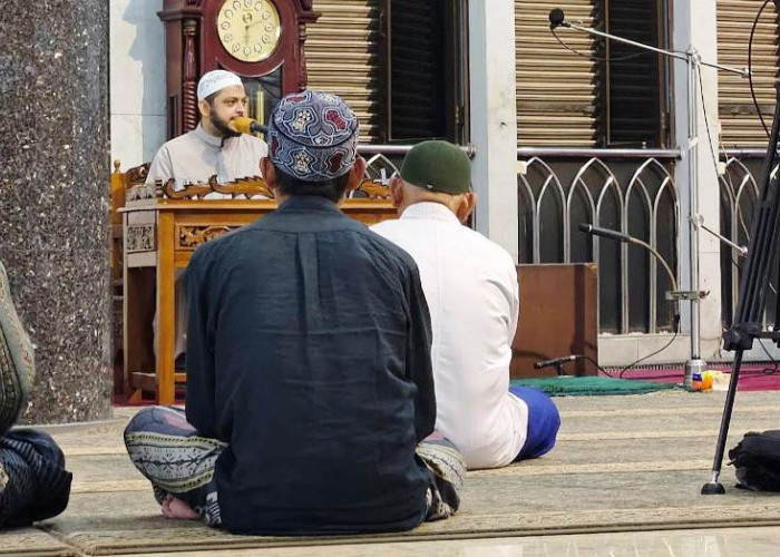 Tradisi Religi Malam Jumat Tetap Mengakar di Tengah Kehidupan Masyarakat Kecamatan Semampir Surabaya