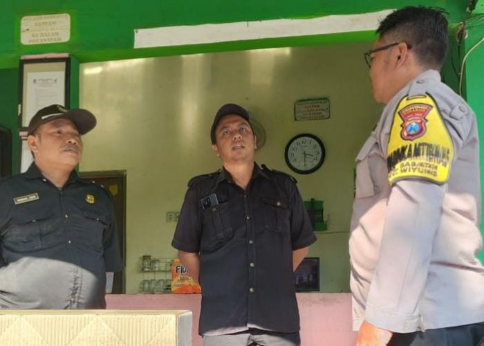 Tingkatkan Kamtibmas, Polsek Wiyung Sambangi Satpam Perumahan Babatan Pilang dan Sosialisasi Call Center 110