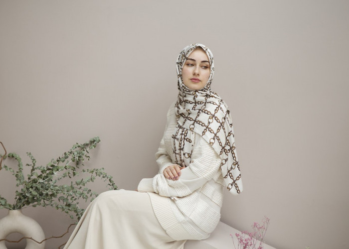7 Inspirasi Model Gamis Brokat Elegan Cocok untuk Sambut Ramadan