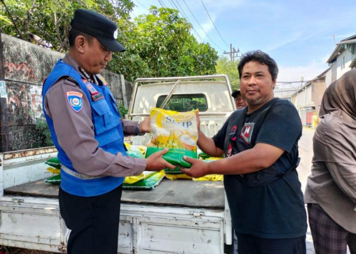 Polsek Tandes Gelar Pasar Murah, 200 Kantong Beras Ludes Terjual
