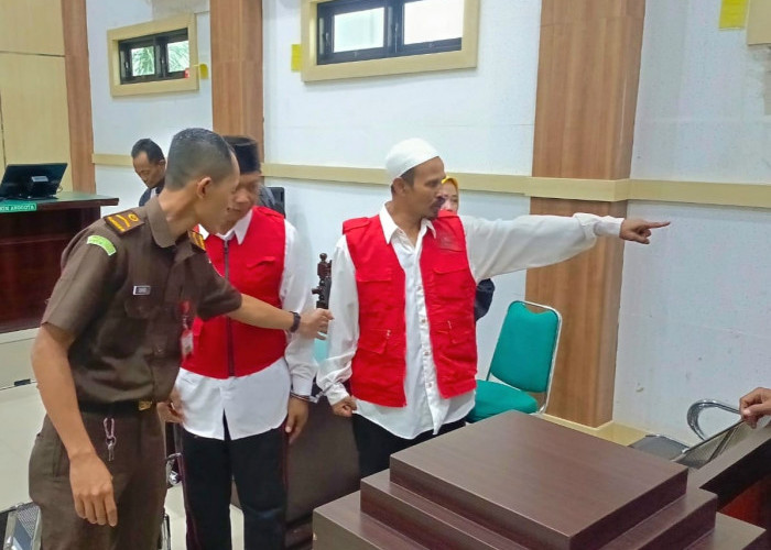 Dua Pelaku Perusakan Makam Winongan Dituntut 7 Bulan Penjara