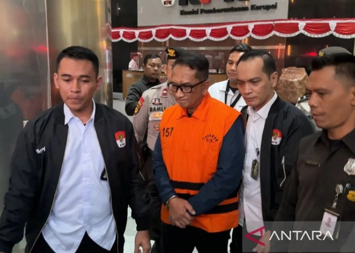KPK Tahan Kepala Bea Cukai Kediri Gatot Heroe Hernanda