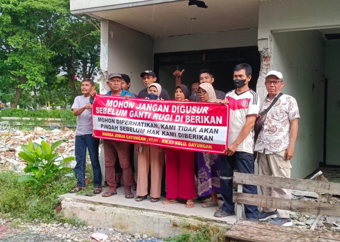 Terdampak Proyek Flyover Taman Pelangi, Warga Jemur Gayungan Dipaksa Kosongkan Rumah Meski Belum Terima Ganti 