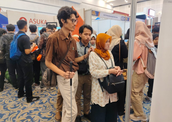 Aswar Buktikan Kompetensi Tunanetra di Job Fair Inklusif Surabaya