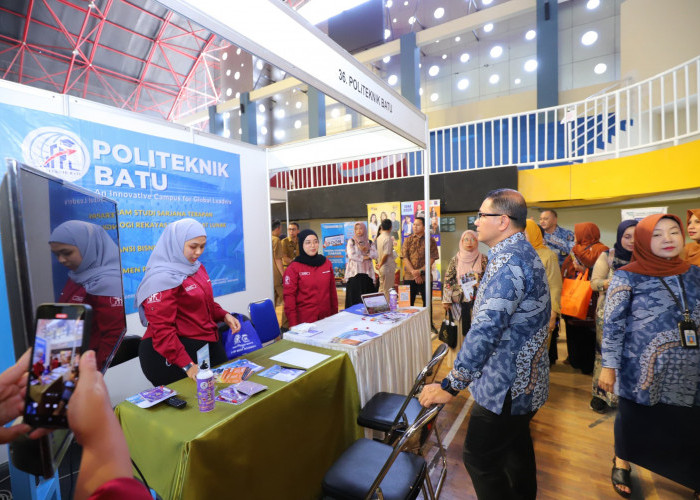 Pj Aries Apresiasi MGBK Kota Batu Gelar Edufair 2024 