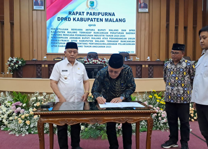 DPRD Kabupaten Malang Setujui Raperda Pembangunan Industri & Dengarkan Penyampaian Jawaban Bupati