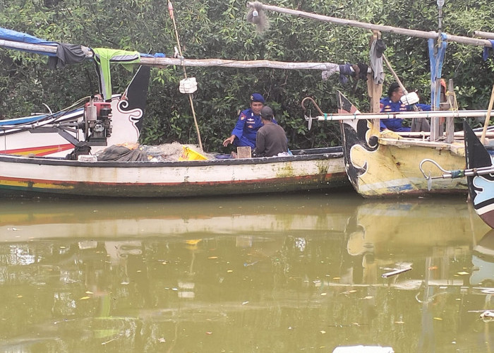 Satpolairud Polresta Sidoarjo Sambang Nusa Presisi Perairan di Pelelangan Ikan Kalanganyar