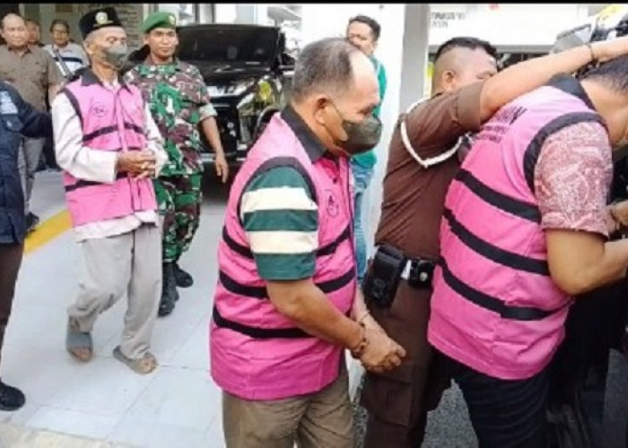 Kejari Lamongan Tahan Tiga Tersangka Dugaan Korupsi Tanah Negara Pantai Paciran
