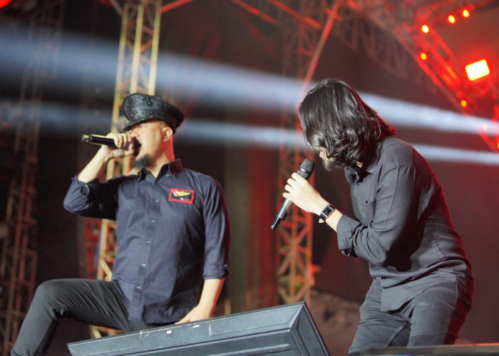 Dewa 19 feat Virzha Guncang Stadion Wilis, Ribuan Warga Meriahkan Puncak Hari Jadi ke-108 Kota Madiun