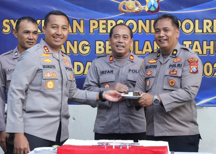 76 Personel Polres Kediri Ulang Tahun Dirayakan Bersama Kapolres