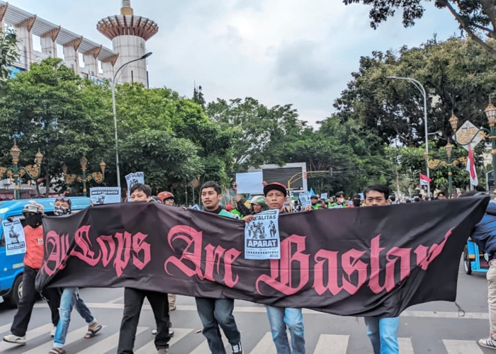 Pengemudi Ojol Gelar Aksi Solidaritas di Kota Malang