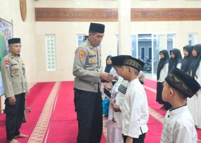 Polres Tulungagung Gelar Santunan, Puluhan Anak Yatim dari Polsek Jajaran Dihadirkan