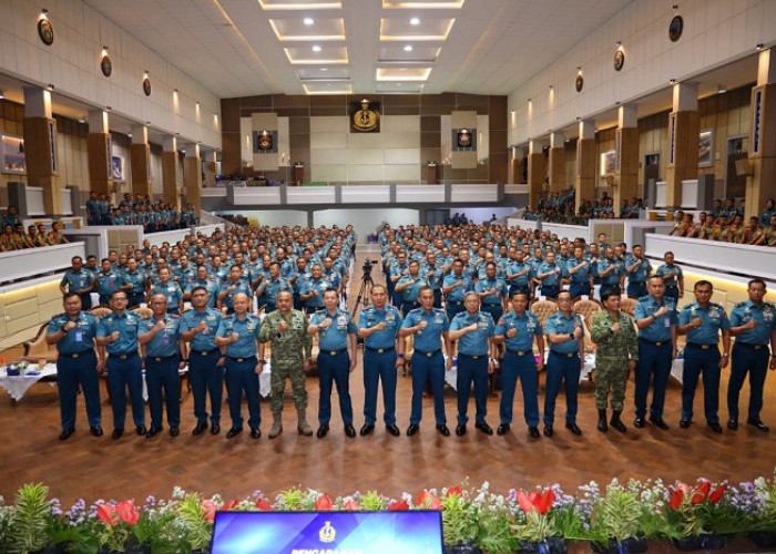 Pangkoarmada II Hadiri Pengarahan Asintel dan Asops Kasal Perkuat Mental Prajurit Unggul Petarung