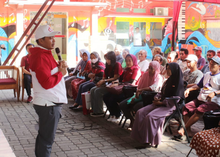 Bagikan Bansos ke Ratusan KPM, Wali Kota Pasuruan Sampaikan Pesan Khusus Ini