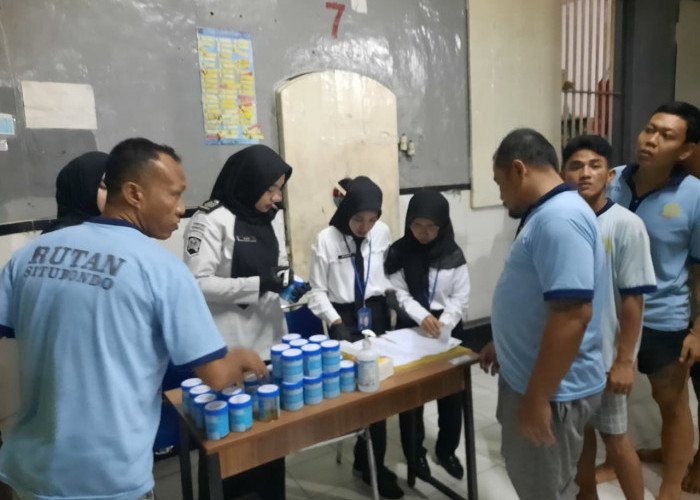 Rutan Situbondo Gelar Razia Berskala Besar, Petugas Gabungan Sisir Blok Hunian WBP