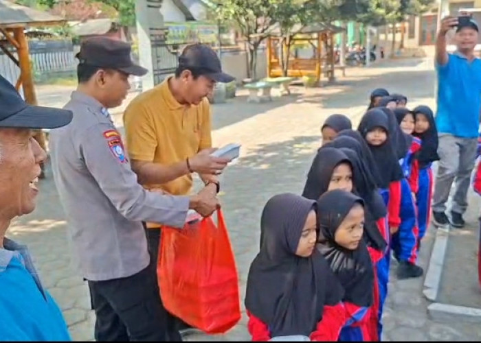 Mobil Senyum Polsek Gurah Sambangi Desa Bogem