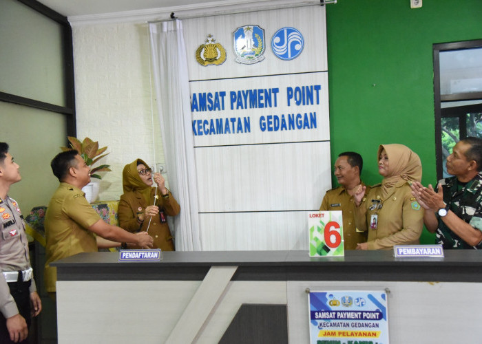 Sosialisasi Opsen PKB dan Peluncuran Samsat Payment Point di Kantor Kecamatan Gedangan